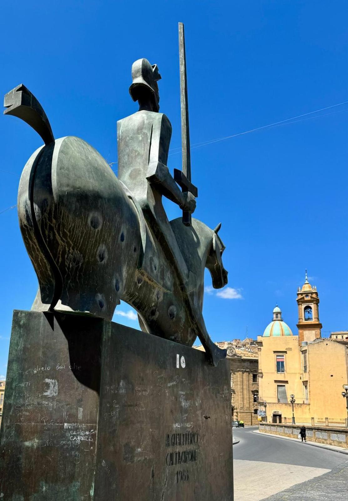Casa Vacanze In Centro! Caltagirone Luaran gambar